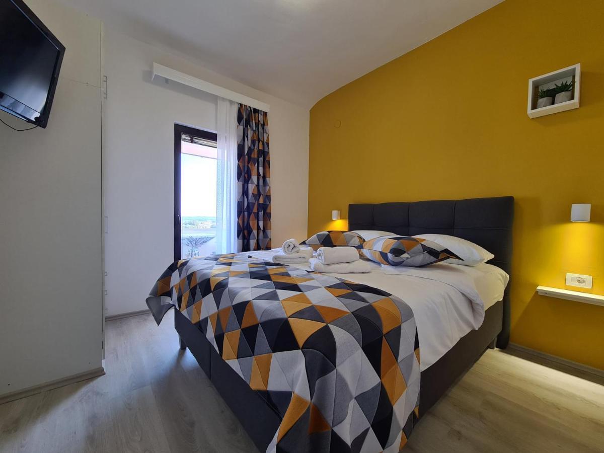 Apartments Slavko 1179 Banjole Exterior foto